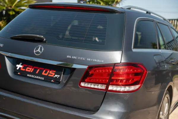 Mercedes-Benz E 300 Bluetec Hybrid Avantgarde 10