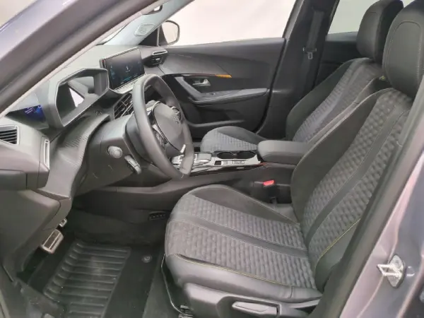 Peugeot e-2008 50 kWh Allure Pack 11
