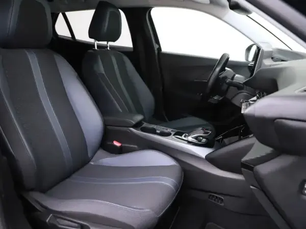 Peugeot e-2008 50 kWh Allure 22