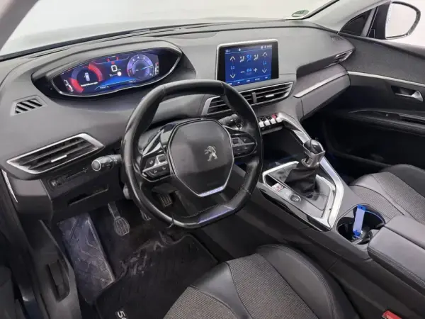Peugeot 5008 1.2 PureTech Allure 10