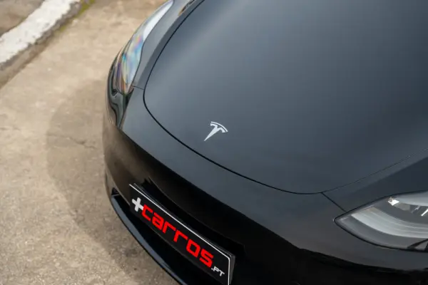 Tesla Model Y Standard 3