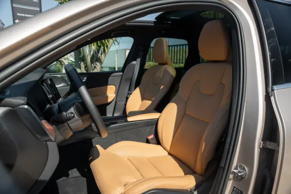 Volvo XC 60 T8 AWD Recharge Ultimate Bright 26