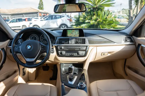 BMW 320 d Line Luxury Auto 5