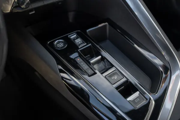 Peugeot 3008 1.6 Hybrid4 Allure Pack e-EAT8 15