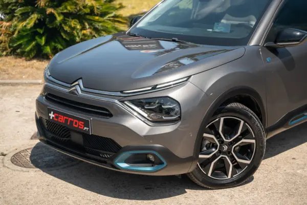 Citroen e-C4 X Shine 3