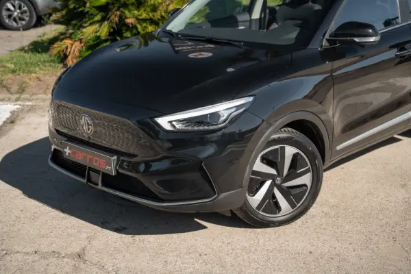 MG ZS Standard Luxury 3