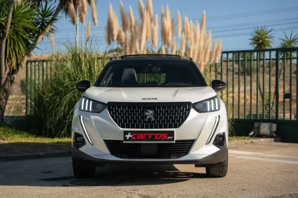 Peugeot 2008 1.2 PureTech GT Line EAT8 6