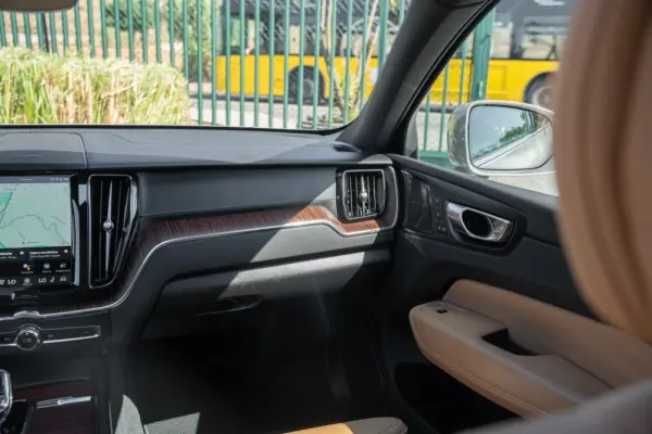 Volvo XC 60 T8 AWD Recharge Ultimate Bright 22