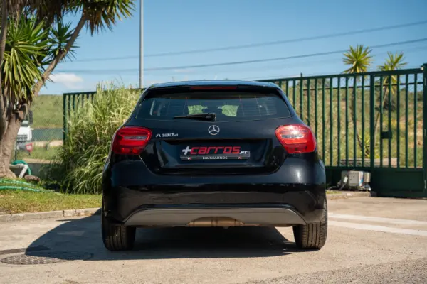 Mercedes-Benz A 180 d Fleet Pack Urban 6