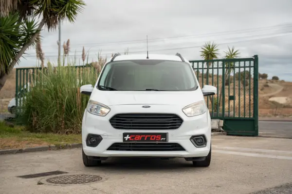 Ford Tourneo Courier 1.0 EcoBoost Ambiente 3