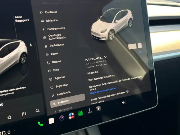 Tesla Model Y Long Range Dual Motor AWD 9