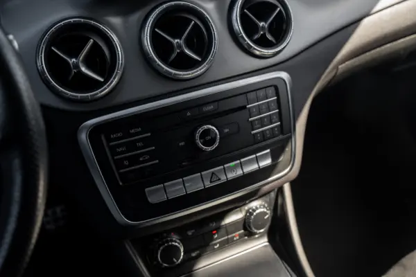 Mercedes-Benz CLA 200 d 7G-DCT AMG Line 14