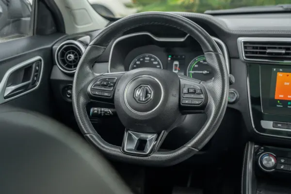 MG ZS EV 44.5 kWh Luxury 7