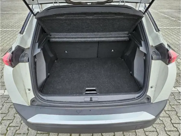 Peugeot e-2008 50 kWh GT 15