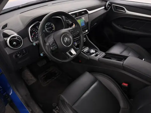 MG ZS EV 44.5 kWh Luxury 9