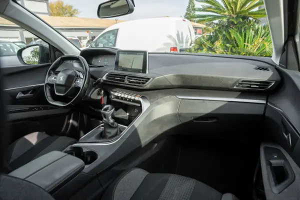 Peugeot 3008 1.2 PureTech Style 13