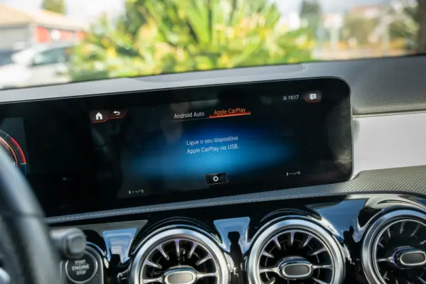 Mercedes-Benz A 250 Limousine e AMG Line 15