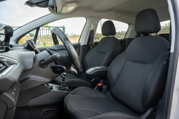 Peugeot 208 1.2 PureTech Allure 16