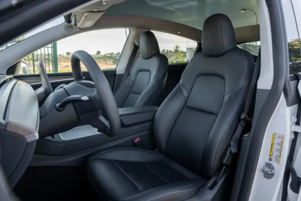 Tesla Model Y Long Range Dual Motor AWD 18