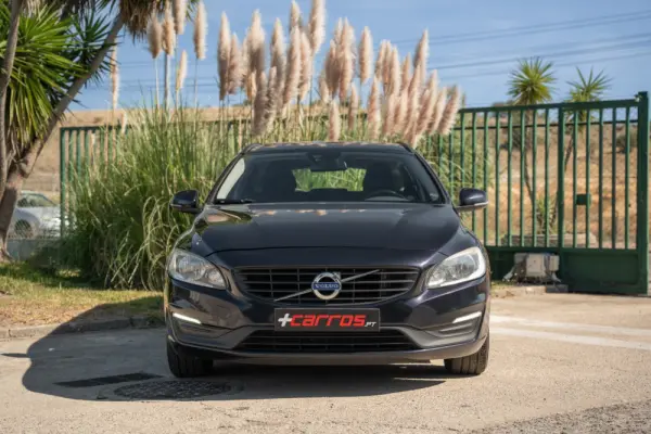Volvo V60 2.0 D2 Momentum 3