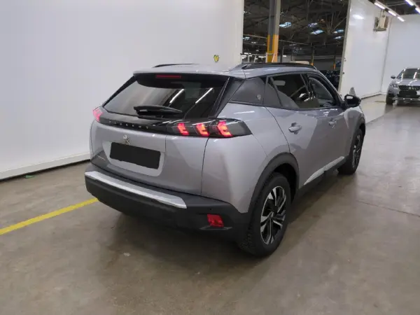Peugeot e-2008 50 kWh Allure Pack 4