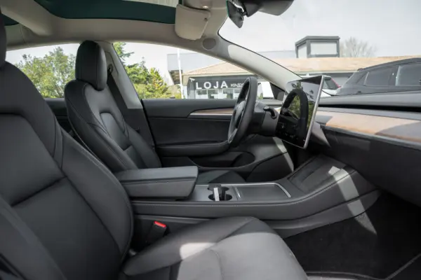 Tesla Model 3 Long Range Tração Traseira 15