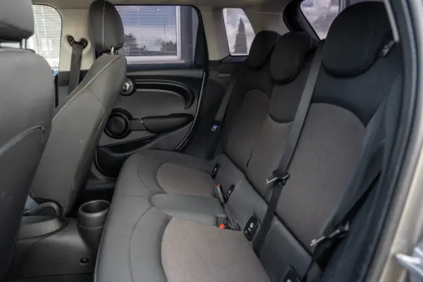 MINI 5 Portas One D 17