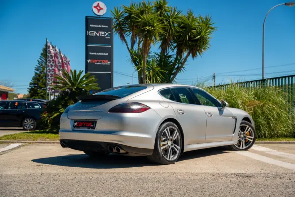 Porsche Panamera S Hybrid 7