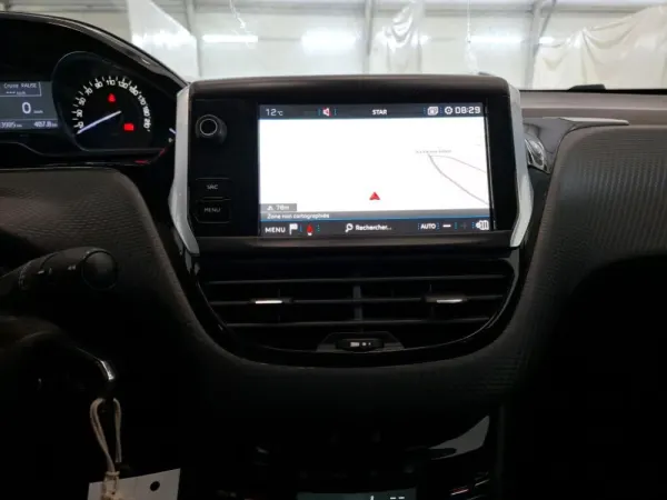 Peugeot 208 1.2 PureTech Allure 6