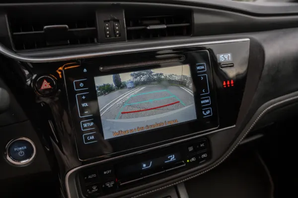 Toyota Auris 1.8 HSD Active 11