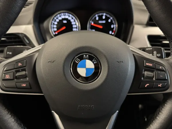 BMW X2 18 d sDrive Auto Pack M 11