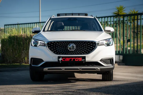 MG ZS EV 44.5 kWh Luxury 2