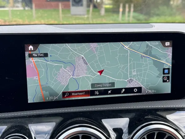 Mercedes-Benz A 250 Limousine e AMG Line 13