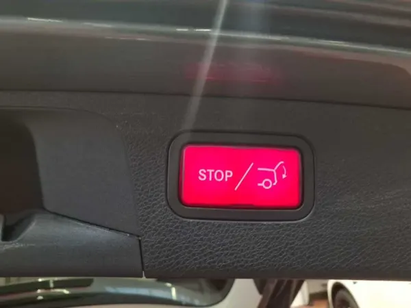 Mercedes-Benz E 300 de Avantgarde 4Matic 12