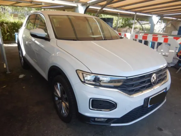 Volkswagen T-Roc 1.5 eTSI Style DSG 3
