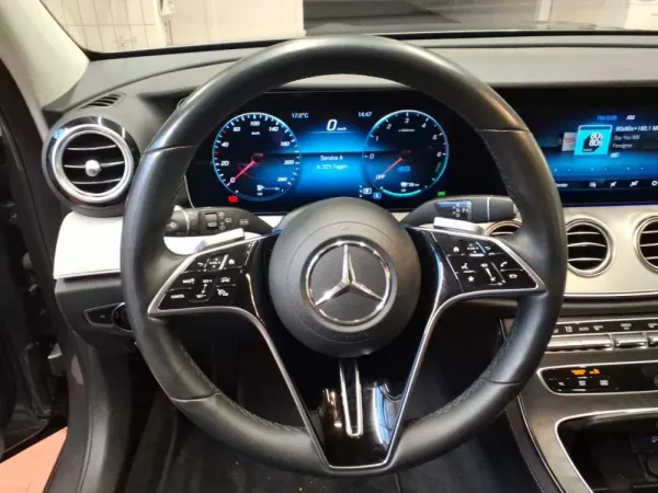 Mercedes-Benz E 300 de Avantgarde 4Matic 8
