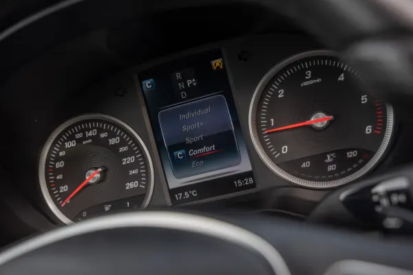 Mercedes-Benz GLC 220 d 4Matic Edition 10