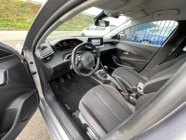 Peugeot 208 1.2 PureTech Active 8
