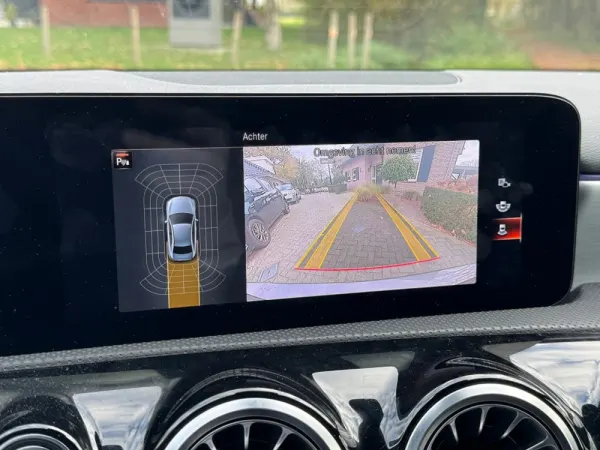 Mercedes-Benz A 250 Limousine e AMG Line 15