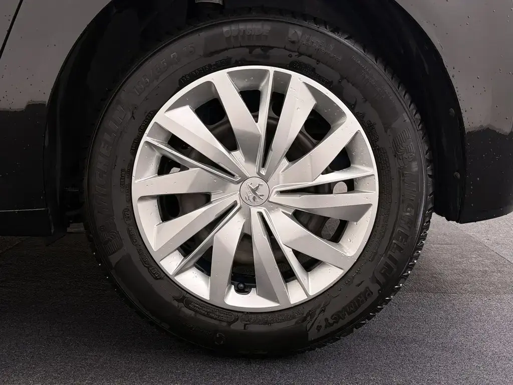 Peugeot 208 1.2 PureTech Active 6