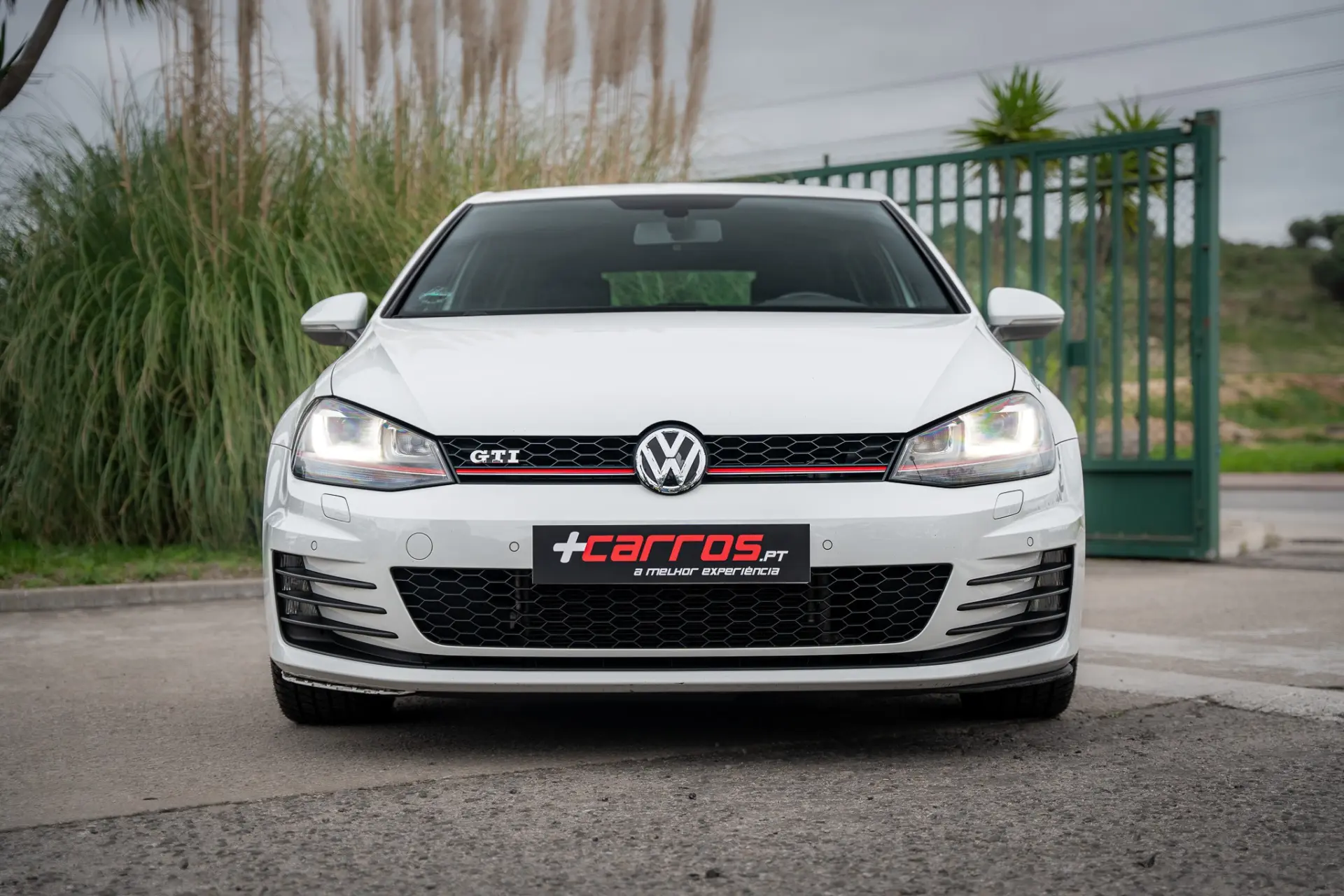 Volkswagen Golf 2.0 TSi R20 DSG 4
