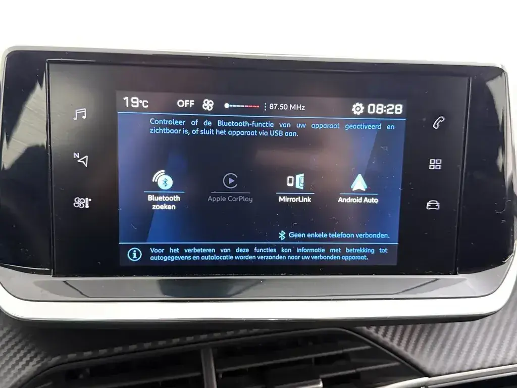 Peugeot 208 1.2 PureTech Active 17
