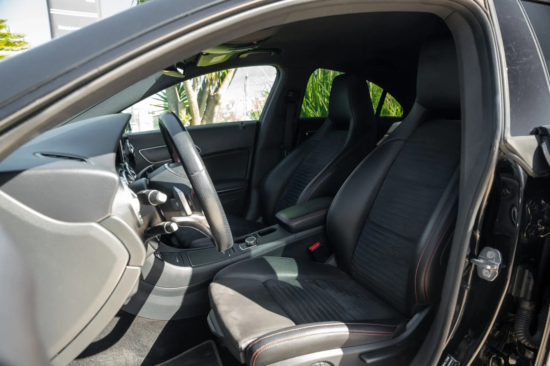 Mercedes-Benz CLA 200 d 7G-DCT AMG Line 19