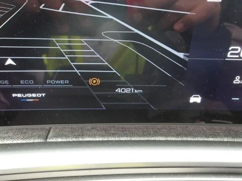 Peugeot E-3008 73 kWh GT 9