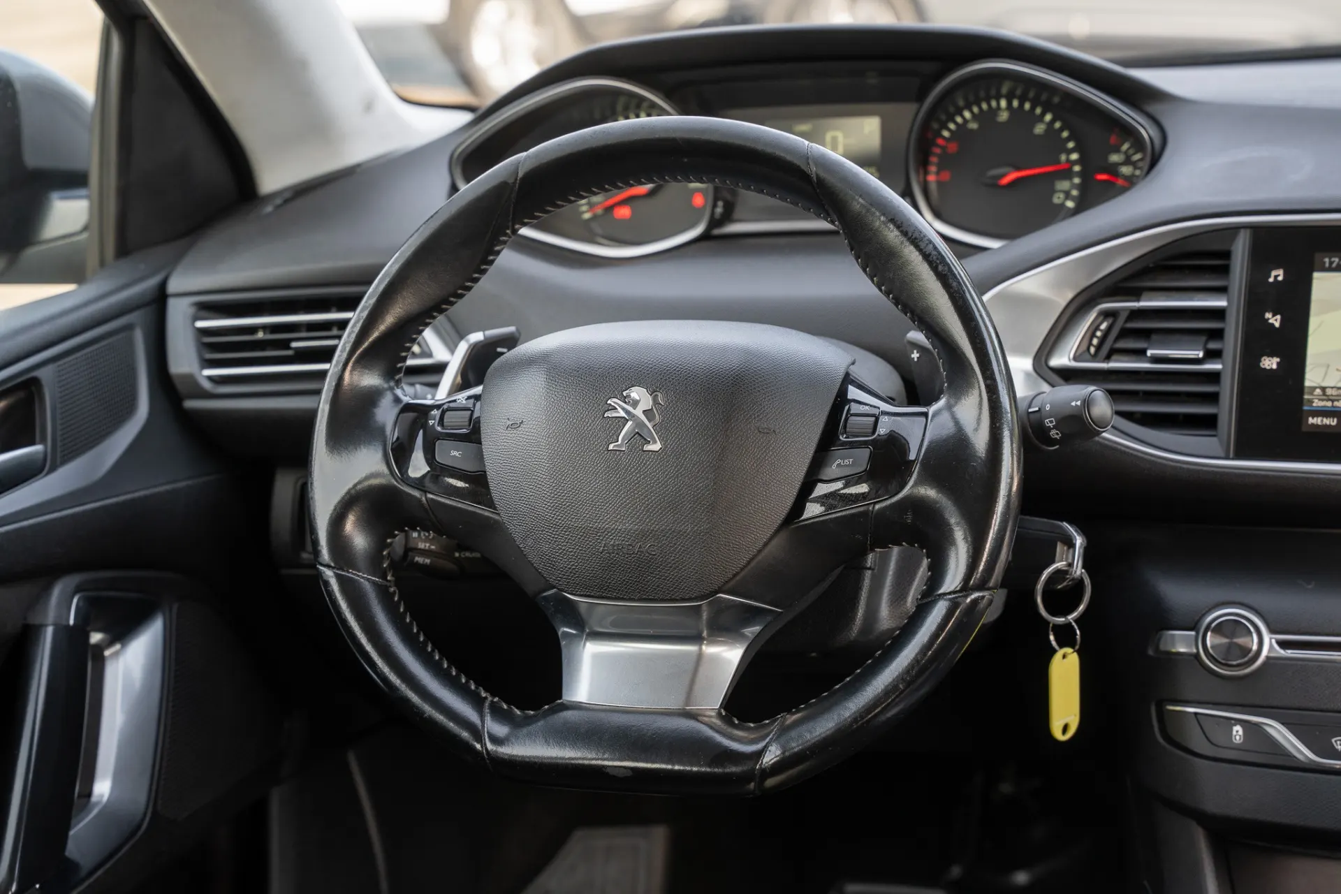 Peugeot 308 SW 1.5 BlueHDi Active EAT8 6