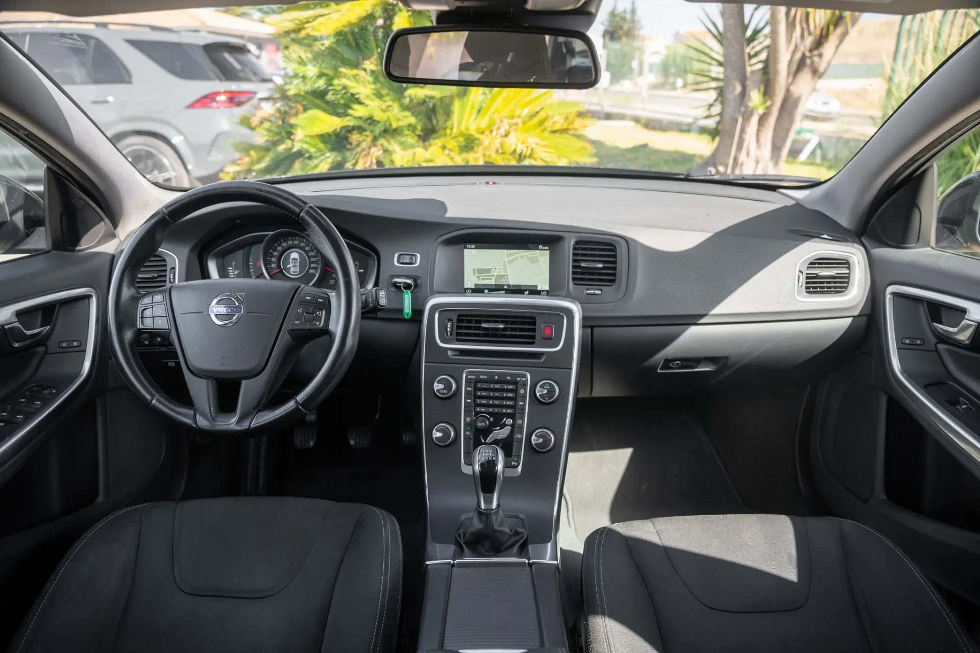 Volvo V60 2.0 D2 Momentum 8