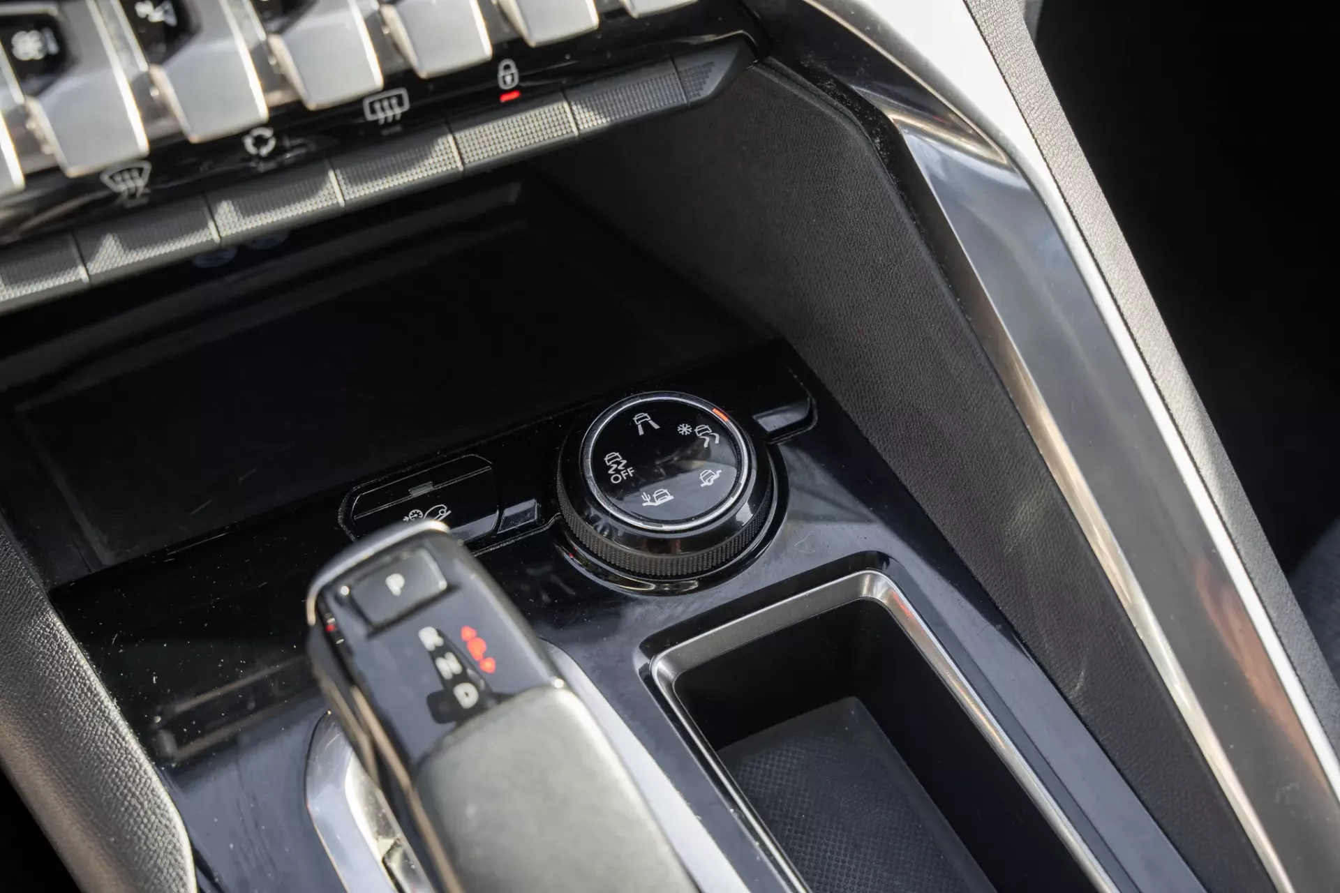 Peugeot 3008 1.5 BlueHDi Allure Pack EAT8 18