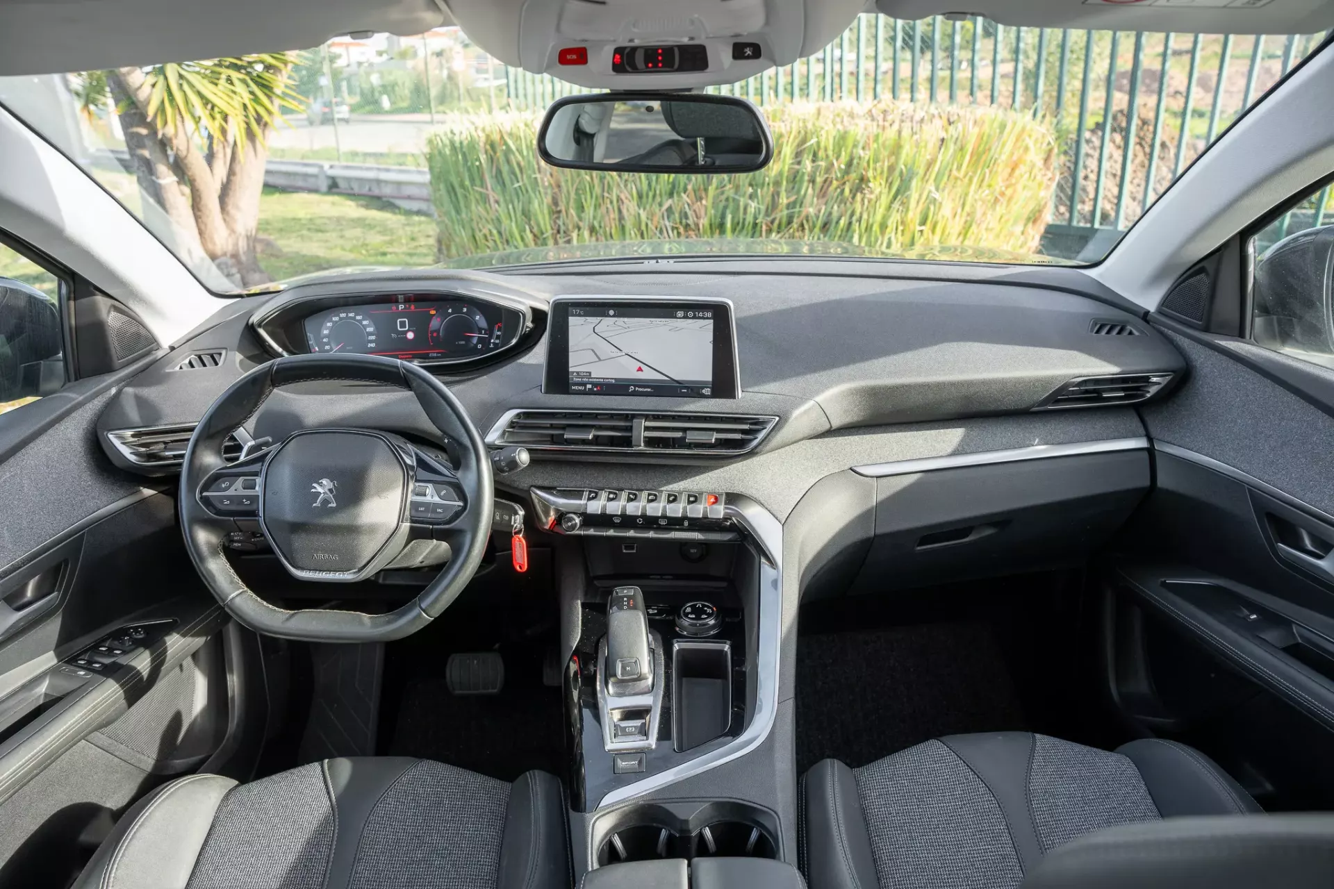 Peugeot 3008 1.5 BlueHDi Allure Pack EAT8 20