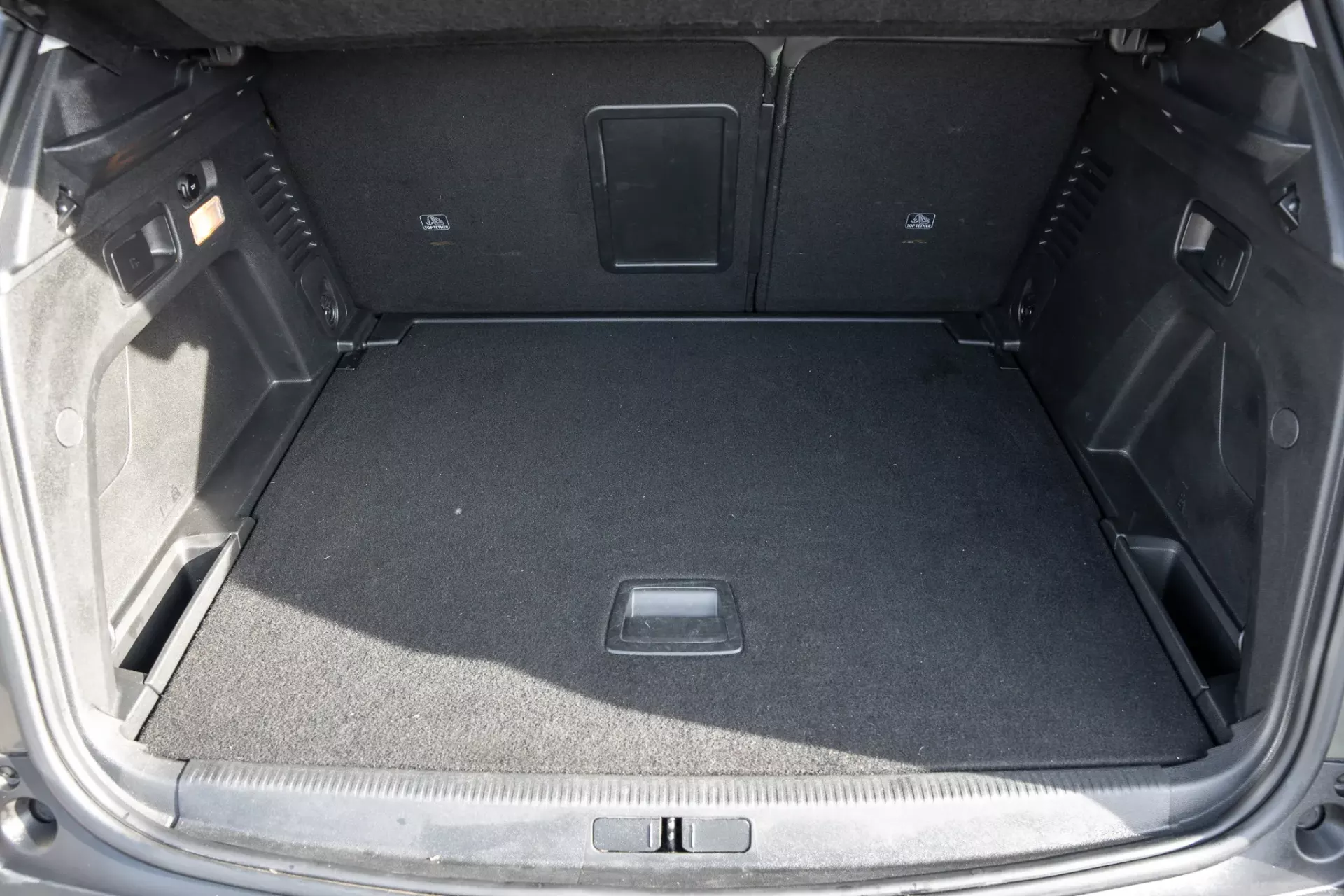 Peugeot 3008 1.5 BlueHDi Allure Pack EAT8 27