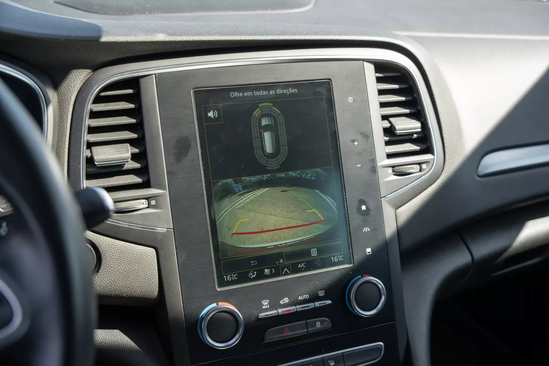 Renault Mégane Sport Tourer 1.5 Blue dCi Bose Edition EDC 10